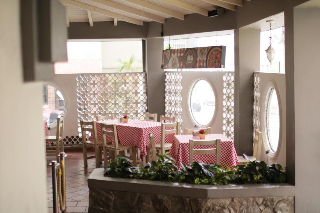 בוקארמנגה Hotel Ciudad Bonita מראה חיצוני תמונה