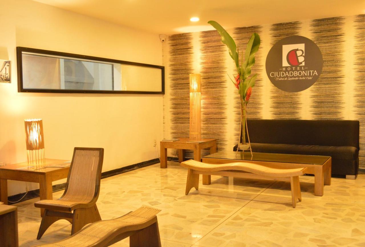 בוקארמנגה Hotel Ciudad Bonita מראה חיצוני תמונה