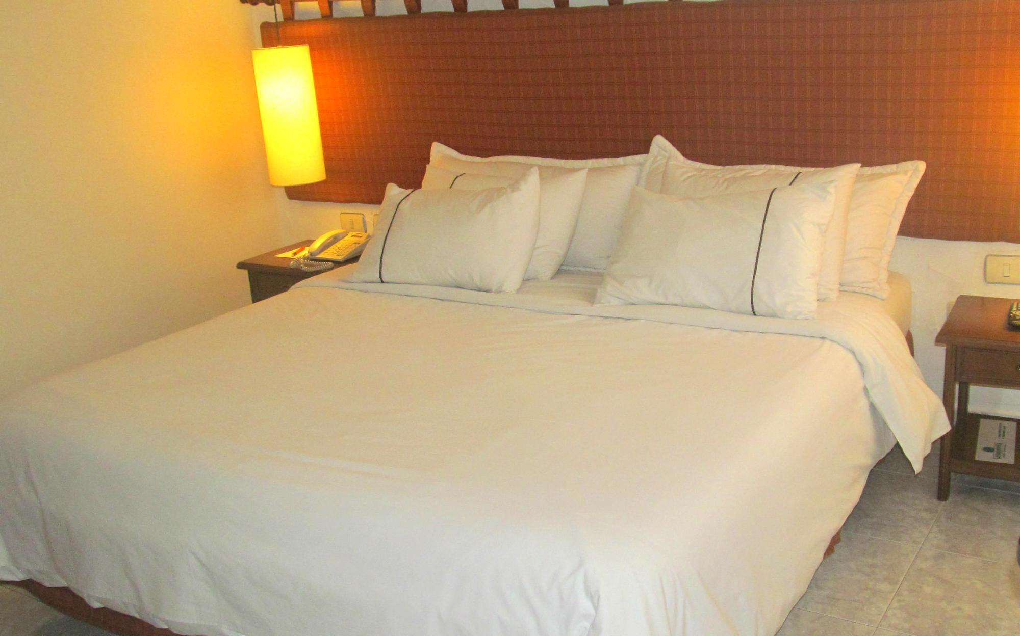 בוקארמנגה Hotel Ciudad Bonita מראה חיצוני תמונה