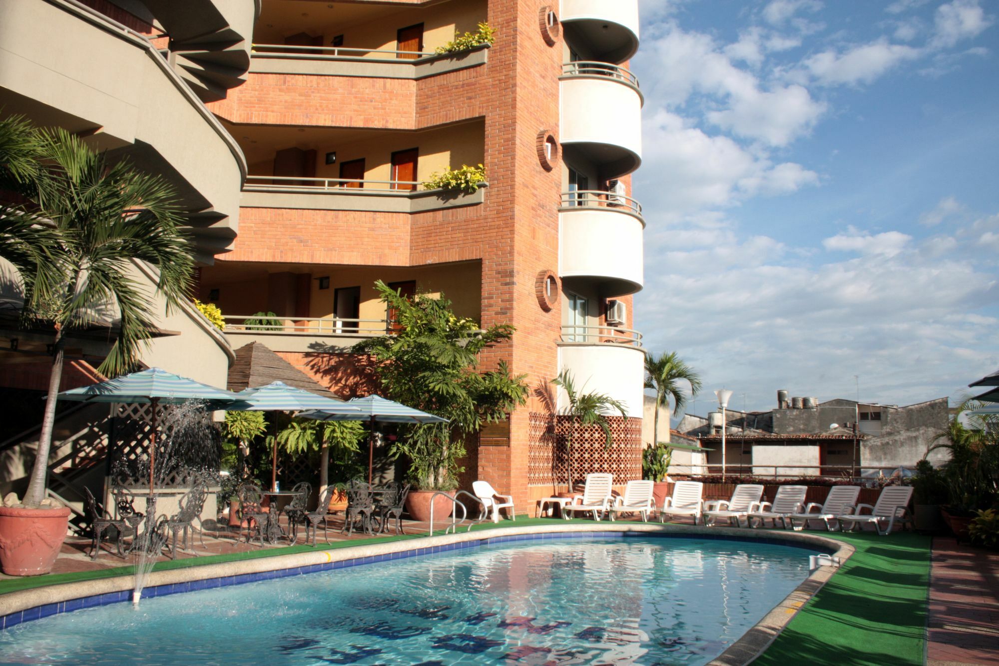 בוקארמנגה Hotel Ciudad Bonita מראה חיצוני תמונה